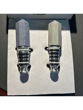 chic & tonic Wine Stoppers Set of 2 New in Box